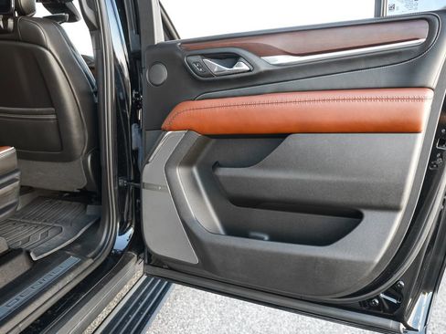 Used 2023 GMC Yukon XL Denali Ultimate image 27