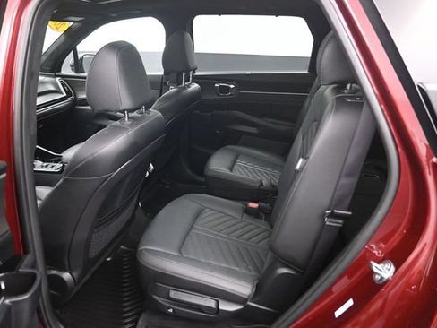 Used 2025 Kia Sorento SX Prestige AWD/4WD image 10