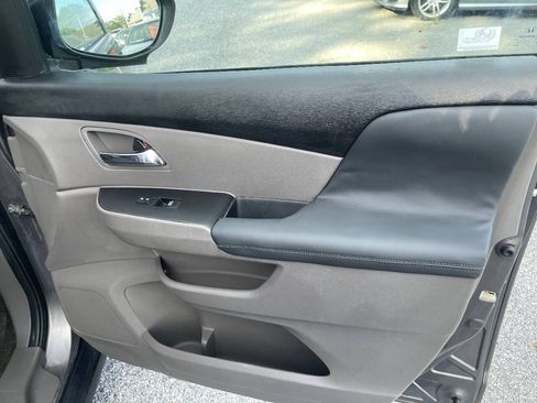 Used 2014 Honda Odyssey EX image 26