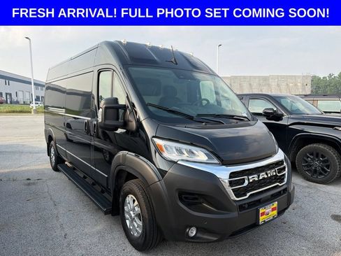 Used 2025 RAM ProMaster 2500 w/ Quick Order Package 22G SLT FWD image 2