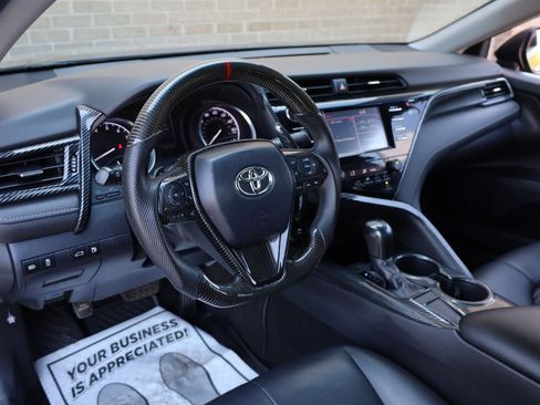 Used 2018 Toyota Camry SE image 14