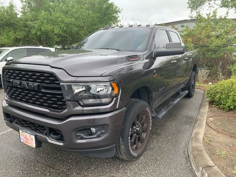Used 2022 RAM 2500 Big Horn w/ Night Edition image 2