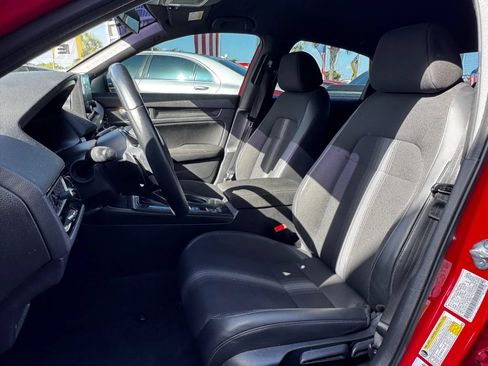 Used 2022 Honda Civic Sport image 11