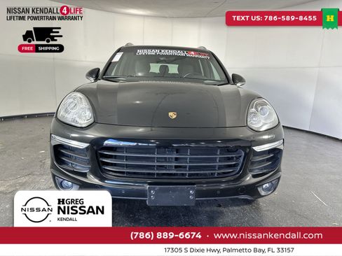 Used 2017 Porsche Cayenne Platinum Edition image 4