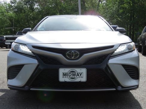 Used 2019 Toyota Camry XSE w/ Navigation Package FWD image 2