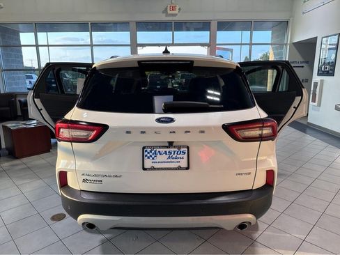 Used 2024 Ford Escape Platinum AWD/4WD image 12