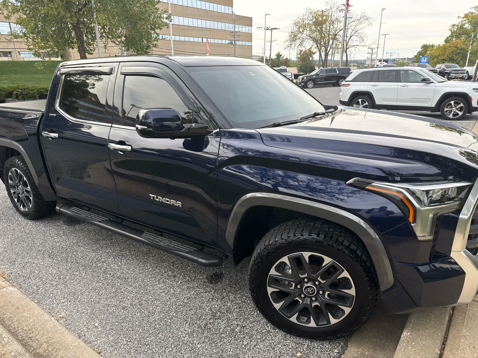 Used 2023 Toyota Tundra Limited AWD/4WD image 2