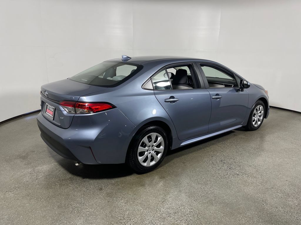 Used 2025 Toyota Corolla LE FWD image 3