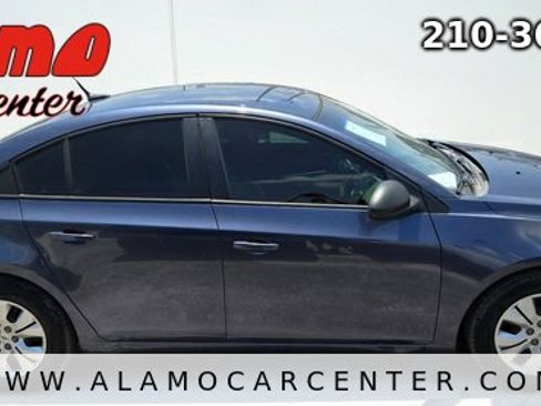 Used 2013 Chevrolet Cruze LS FWD image 6