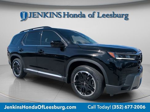 New 2026 Honda Pilot Touring image 1