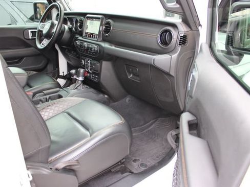 Used 2023 Jeep Wrangler Unlimited Sahara AWD/4WD image 51