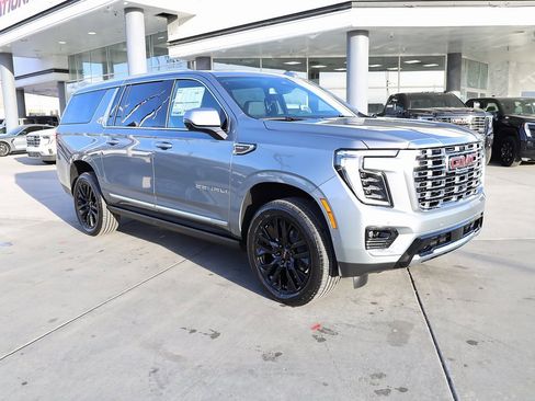 New 2026 GMC Yukon XL Denali w/ Sun & Power Step Package image 8