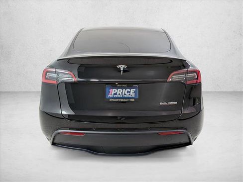 Used 2022 Tesla Model Y Performance image 10
