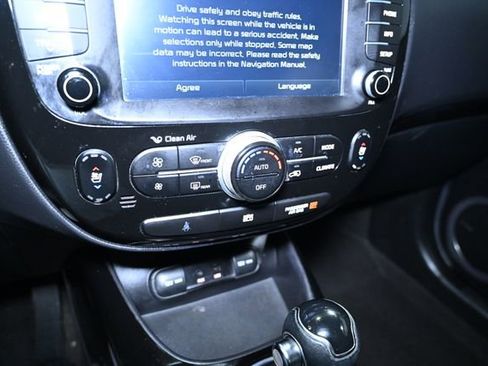 Used 2015 Kia Soul ! w/ Sun & Sound Package image 30
