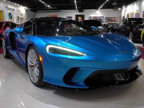 Used 2022 McLaren GT RWD image 1