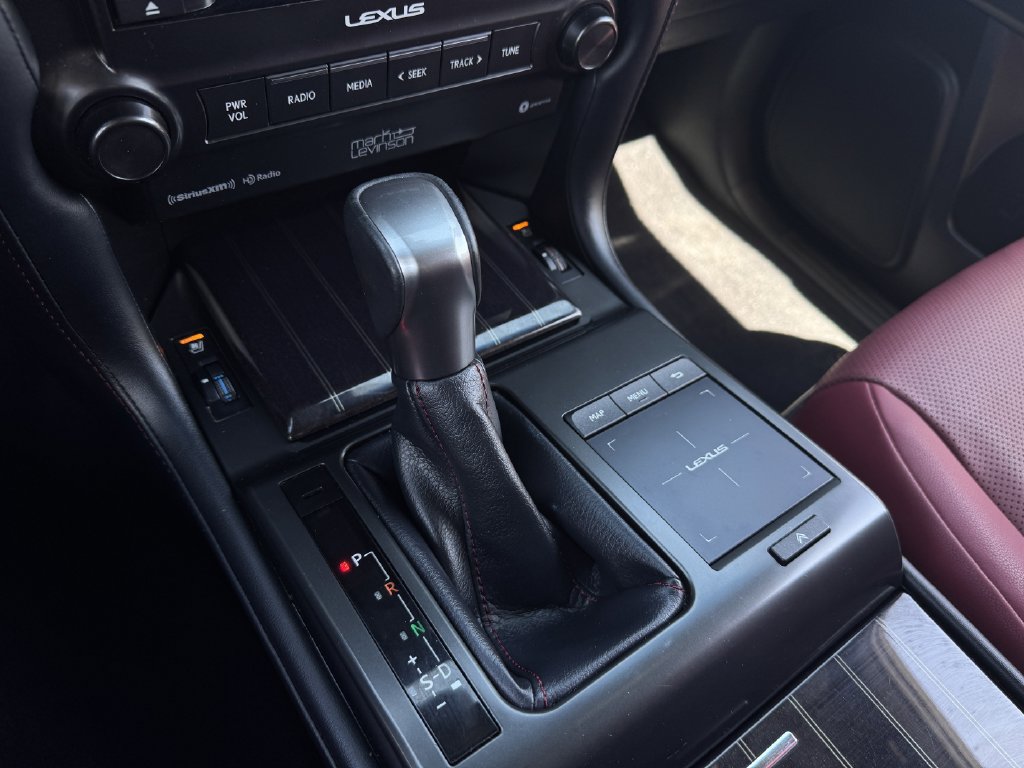 Used 2023 Lexus GX 460 Premium w/ Accessory Package AWD/4WD image 18
