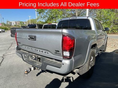 Used 2023 Toyota Tacoma SR5 AWD/4WD image 4