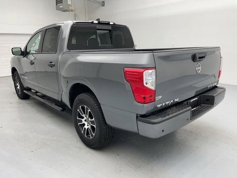 Used 2024 Nissan Titan SV image 9