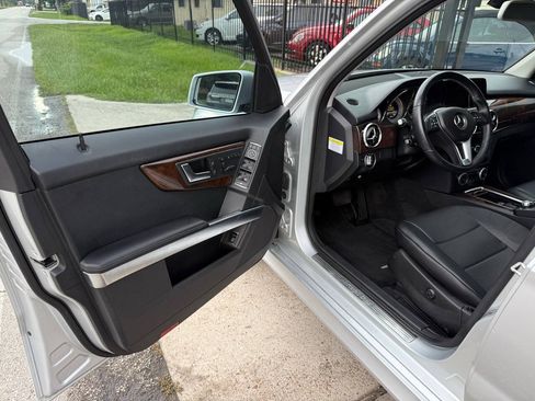 Used 2014 Mercedes-Benz GLK 250 BlueTEC 4MATIC image 15