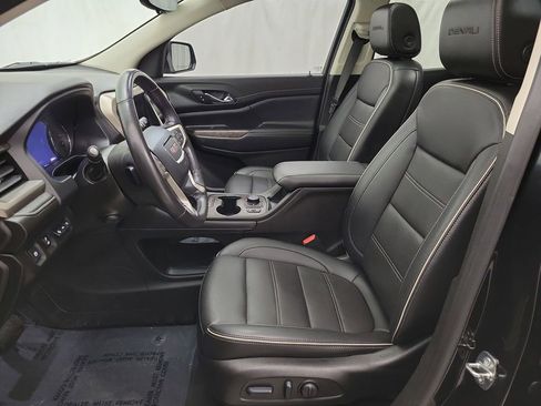 Used 2022 GMC Acadia Denali w/ Denali Ultimate Package image 8