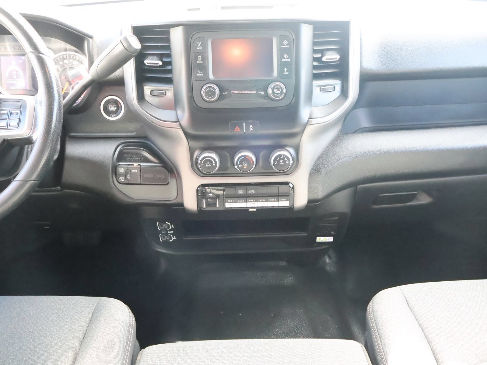 Used 2022 RAM 5500 Tradesman w/ Chrome Appearance Group AWD/4WD image 31