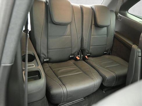 New 2026 Mercedes-Benz GLS 580 4MATIC image 28