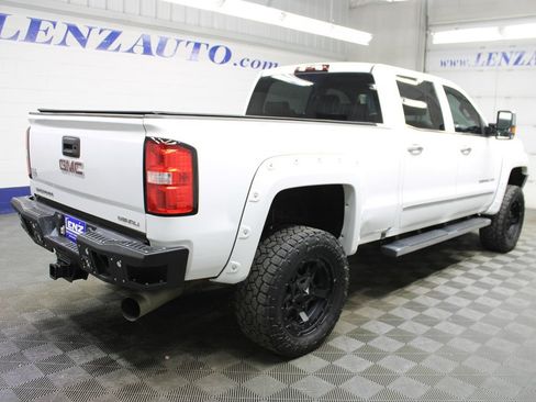 Used 2017 GMC Sierra 2500 Denali w/ Duramax Plus Package AWD/4WD image 5