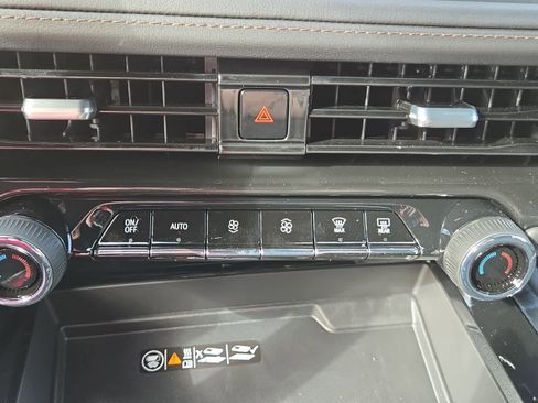 New 2026 Chevrolet Suburban High Country AWD/4WD image 25