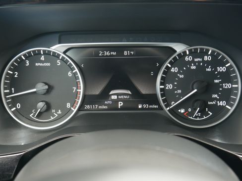 Used 2024 Nissan Pathfinder SV w/ SV Premium Package AWD/4WD image 33