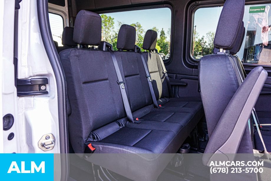 Used 2024 Mercedes-Benz Sprinter 2500 image 34