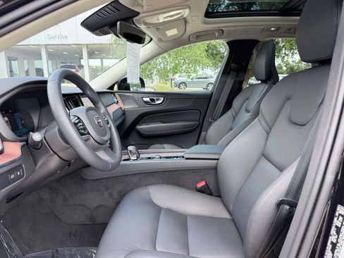 Certified 2024 Volvo XC60 T8 Plus AWD/4WD image 13