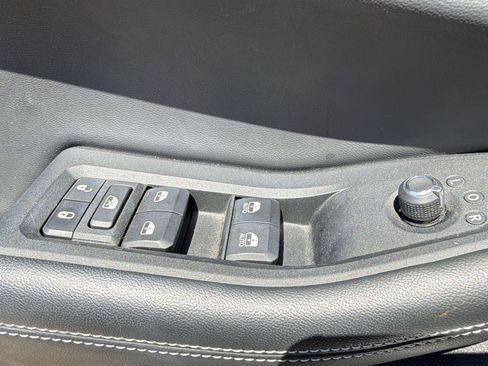 Used 2022 Jeep Grand Cherokee L Limited w/ Luxury Tech Group II image 20