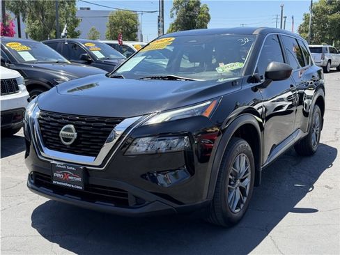 Used 2021 Nissan Rogue S FWD image 3