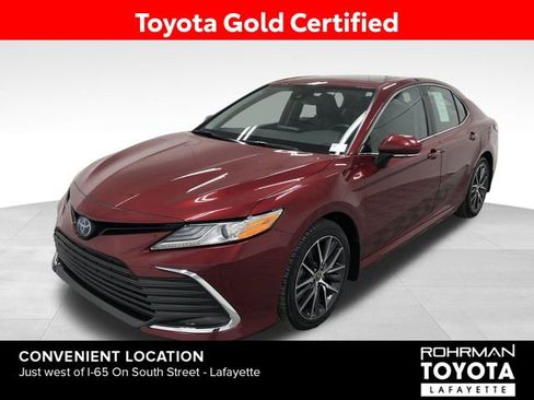 Certified 2022 Toyota Camry XLE image 2