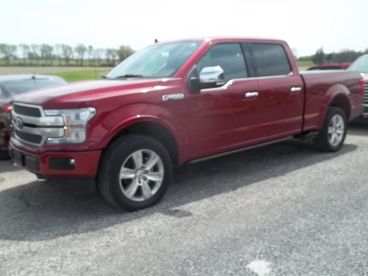 Used 2018 Ford F150 Platinum w/ Equipment Group 701A Luxury AWD/4WD image 1