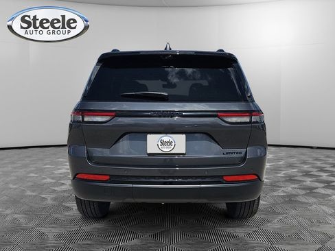 New 2025 Jeep Grand Cherokee Limited w/ Luxury Tech Group II image 4