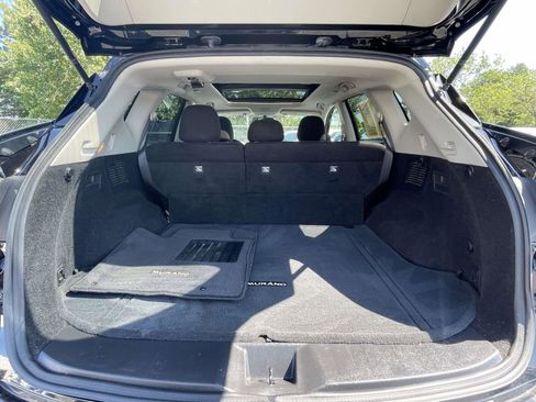 Used 2019 Nissan Murano SV w/ Premium Package AWD/4WD image 9
