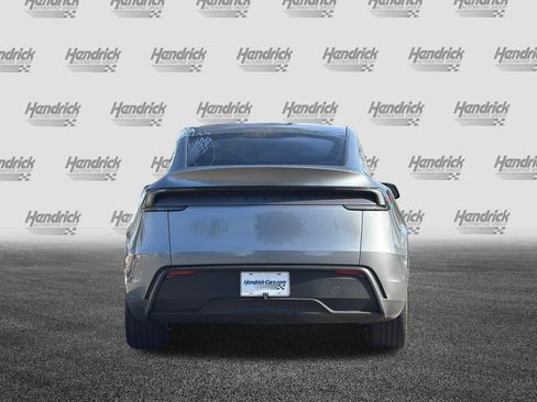 Used 2026 Tesla Model Y 2WD image 6