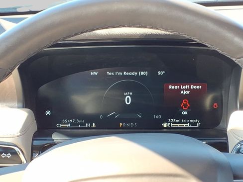 Used 2023 Lincoln Nautilus Reserve w/ Luxury Package image 13