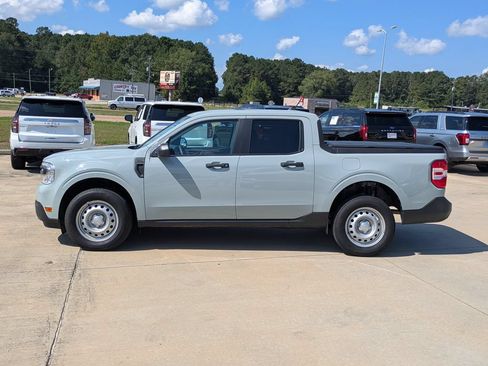 Used 2024 Ford Maverick XL FWD image 2