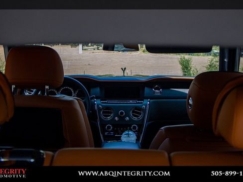 Used 2022 Rolls-Royce Cullinan w/ Dynamic Package image 8