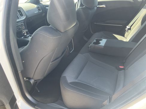 Used 2022 Dodge Charger SXT RWD image 10