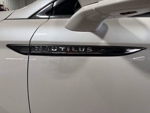 Used 2019 Lincoln Nautilus Reserve AWD/4WD image 33
