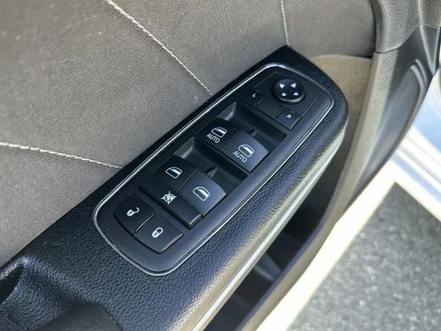 Used 2023 Dodge Charger SXT image 15