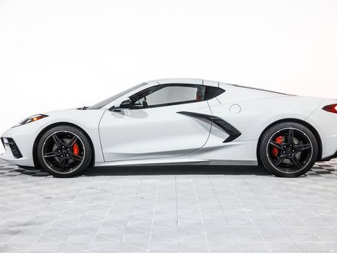 Used 2022 Chevrolet Corvette Stingray Coupe w/ 1LT RWD image 12
