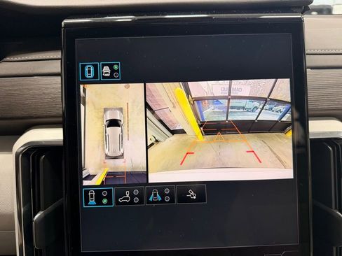 Used 2025 GMC Acadia Denali w/ Super Cruise Package image 41