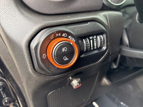 Used 2022 Jeep Gladiator Mojave w/ LED Lighting Group image 22