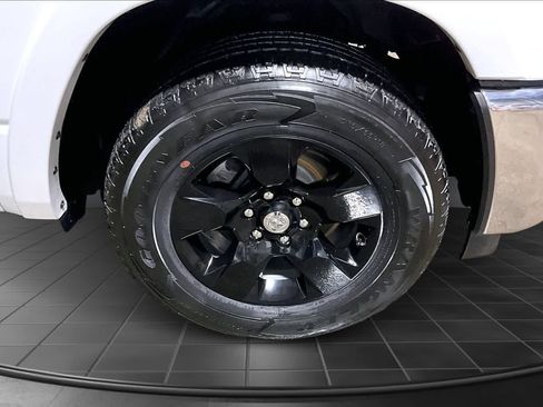 Used 2025 RAM 1500 Big Horn image 34