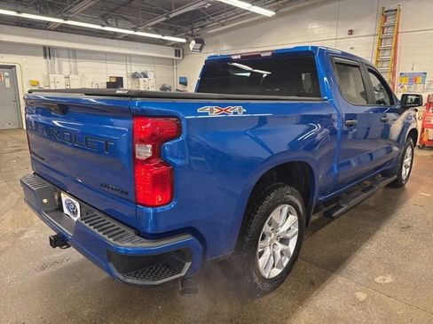 Used 2022 Chevrolet Silverado 1500 Custom w/ LPO, Dark Essentials Package AWD/4WD image 6