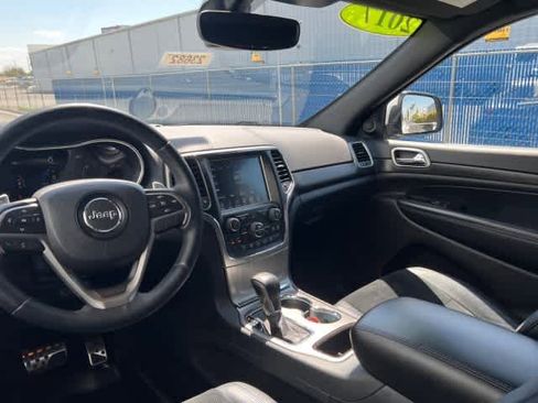 Used 2017 Jeep Grand Cherokee Altitude image 14